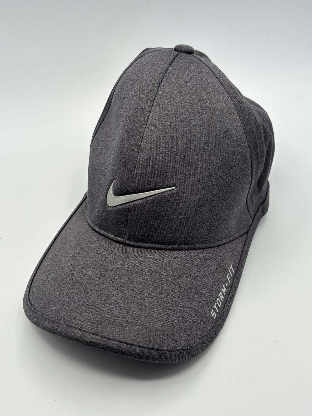 NWT Nike Golf Storm-Fit Gray Adjustable Strapback Hat Cap